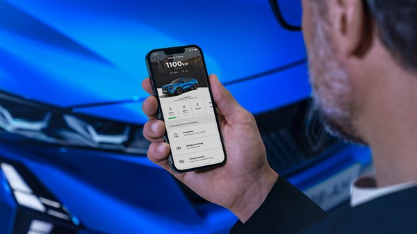 Renault Rafale E-Tech full hybrid - povezane usluge