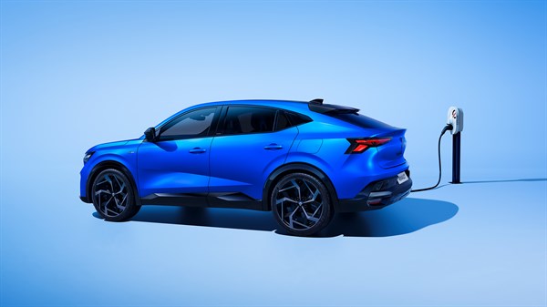 Renault Rafale E-Tech hybrid - punjenje